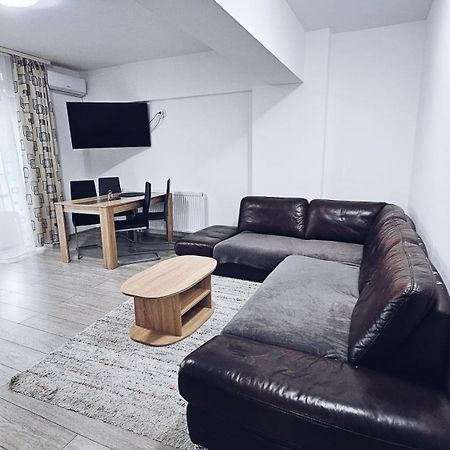 Apartament Dem Radulescu 3 Camere! Râmnicu Vâlcea Eksteriør billede